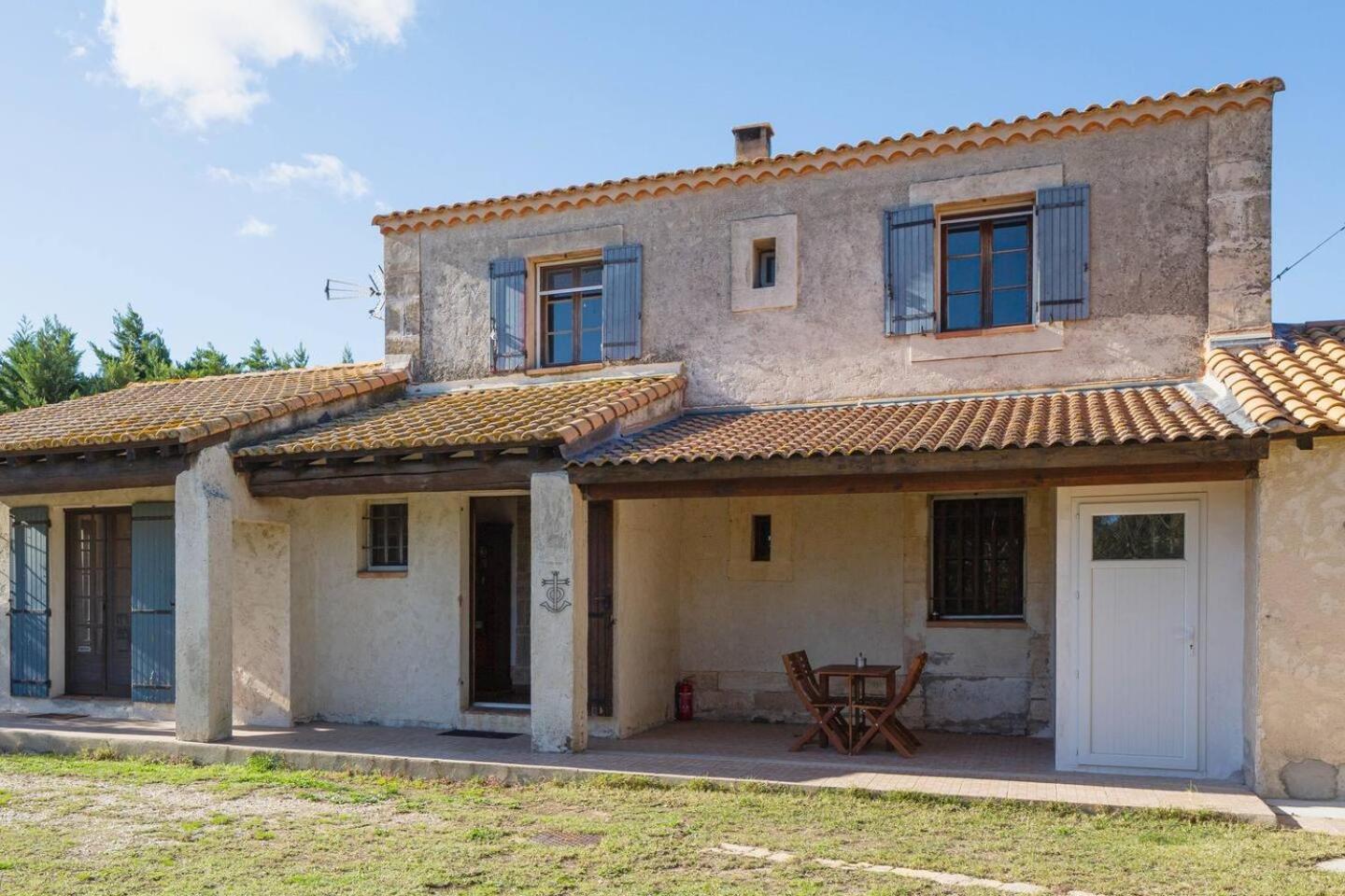 Mas Provencal De 120M2 En Camargue, Avec Piscine Et Parking Inclus, Ideal Pour Des Vacances Arles Exterior photo
